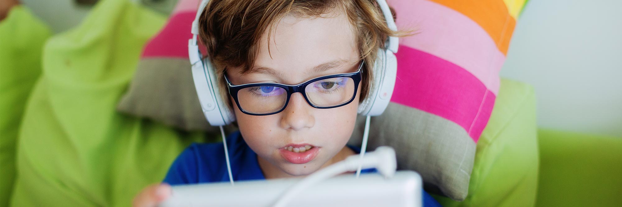 Do bluelightblocking glasses work? HealthPartners Blog