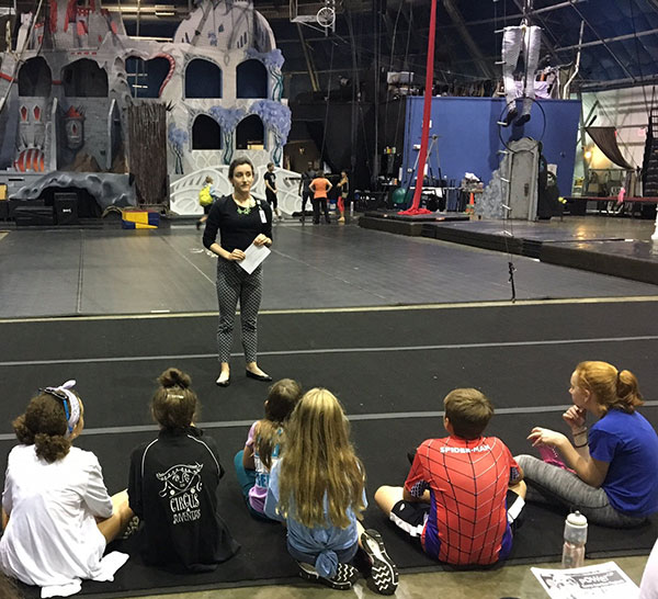 Image: Circus Juventas trainer instructing kids
